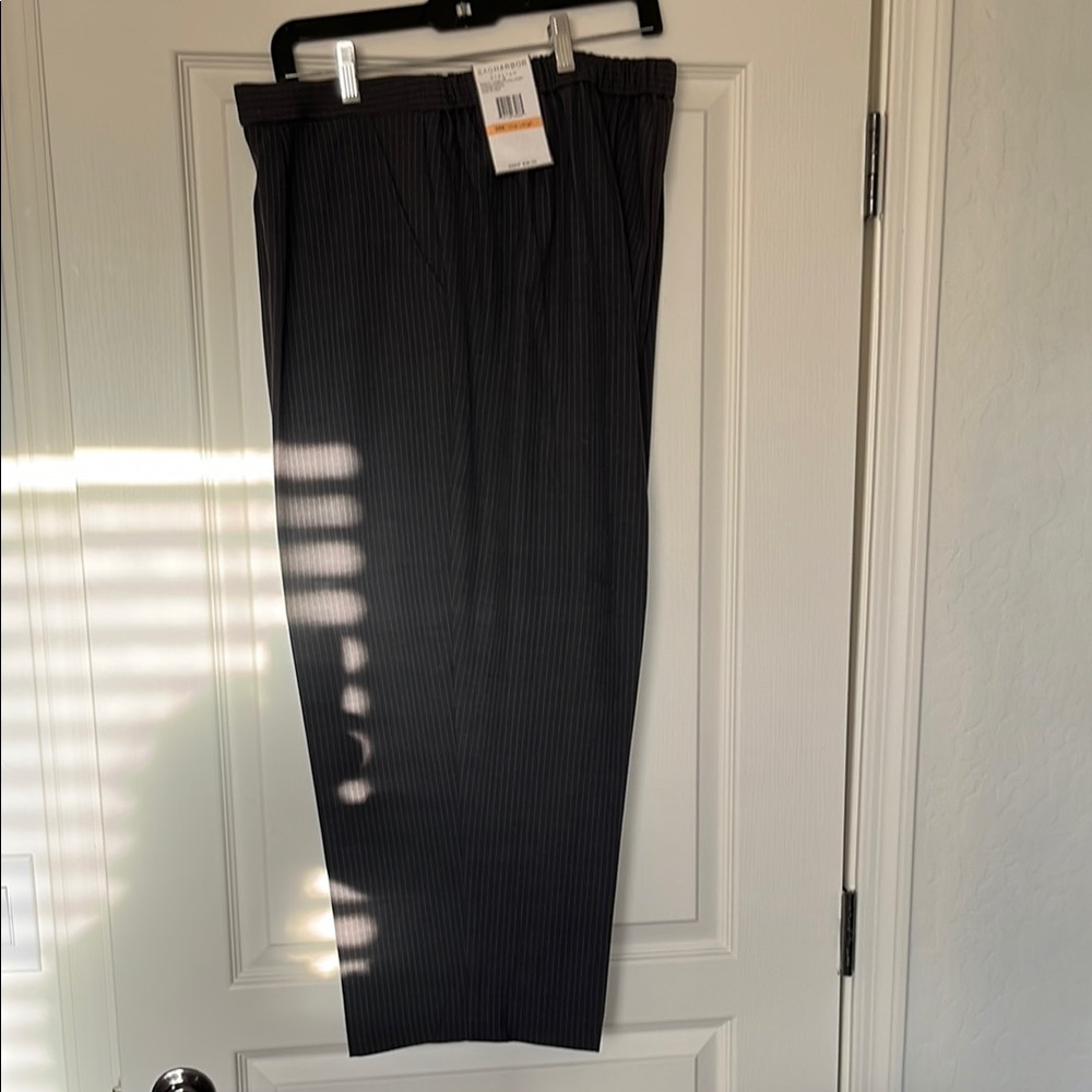 Sag Harbor Gray and White Pinstriped Cropped Pants - Picture 1 of 12